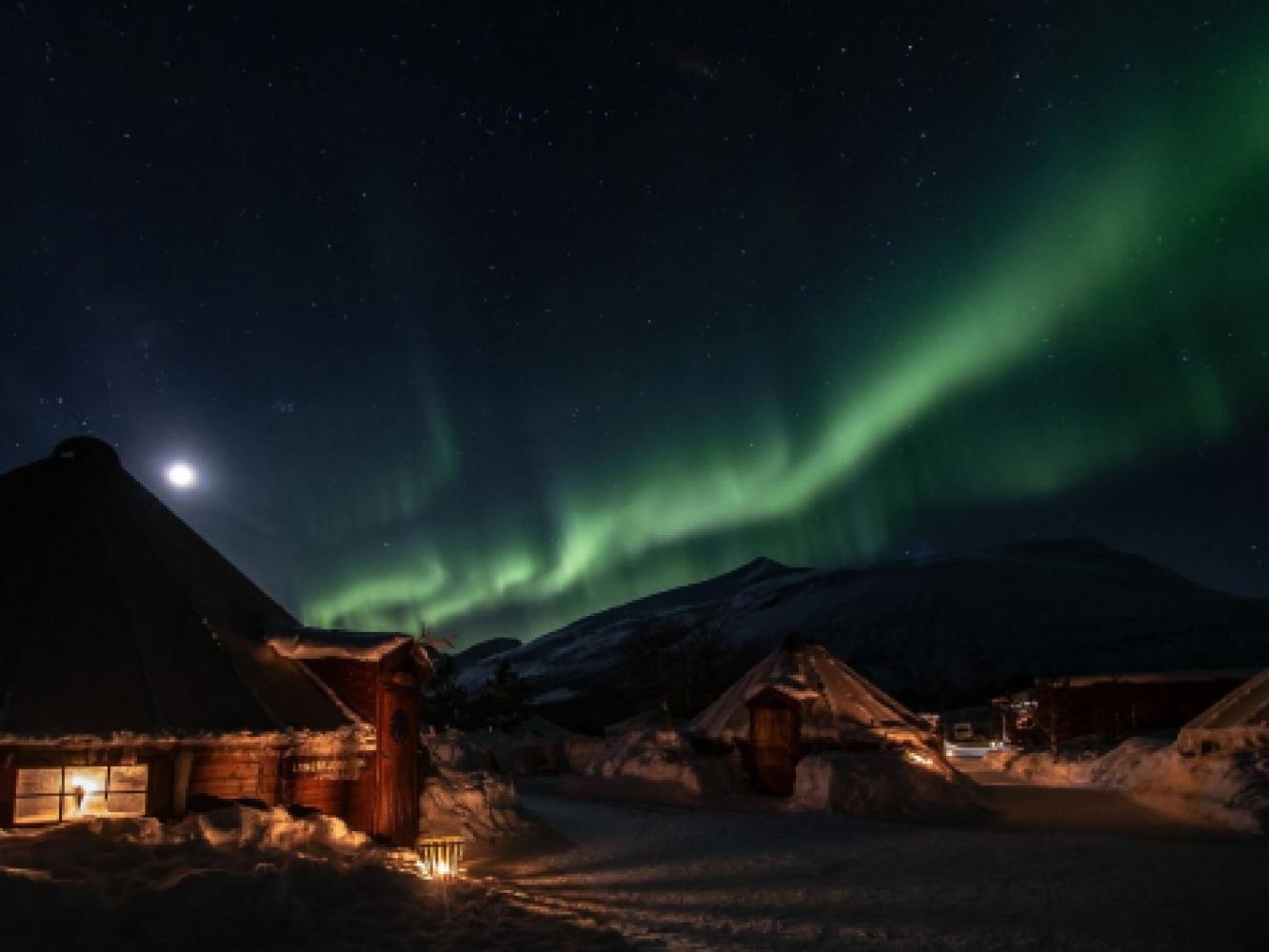 Camp Tamok and Ice Domes Northern lights camp outside of Tromsø