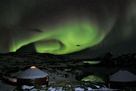 Private three days Arctic Camp with winter kayaking - all inclusive